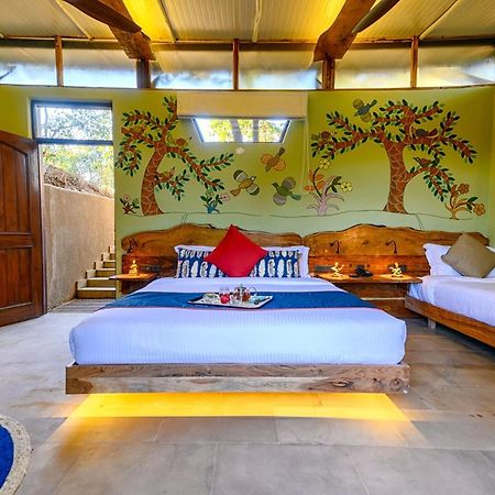 Kanha Jungle Camp Extérieur photo