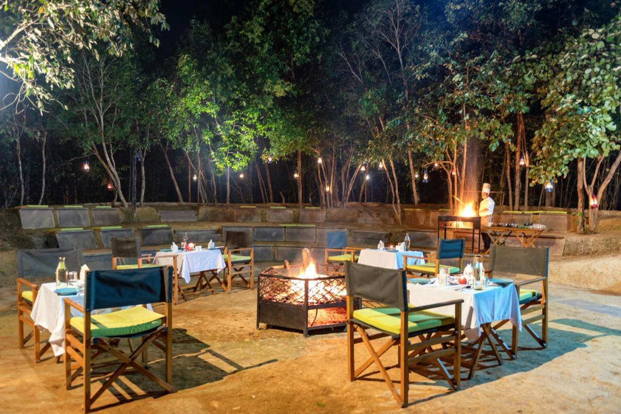 Kanha Jungle Camp Extérieur photo