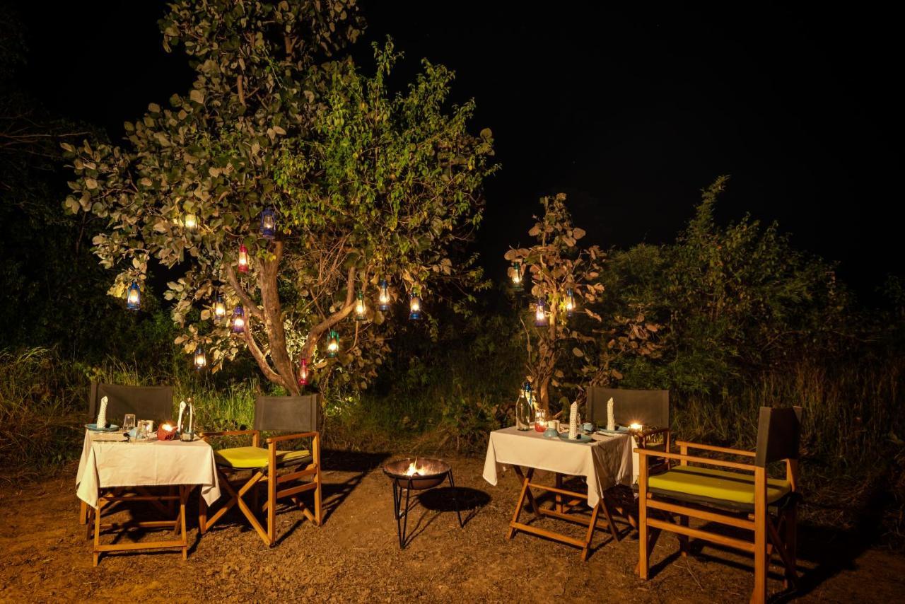 Kanha Jungle Camp Extérieur photo