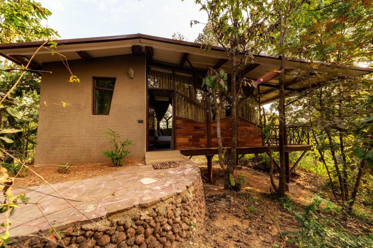Kanha Jungle Camp Extérieur photo